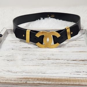 Chanel Vintage oversized interlocking CC buckle leather belt.